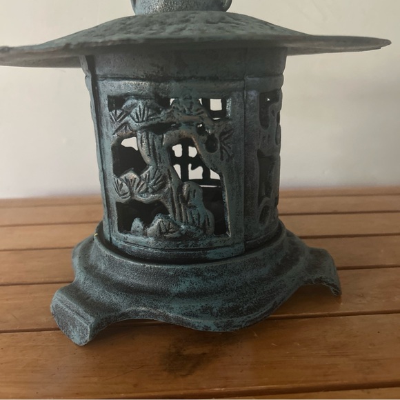 Vintage Cast Iron Japanese Asian Pagoda  Lantern Garden Decor - Picture 7 of 12